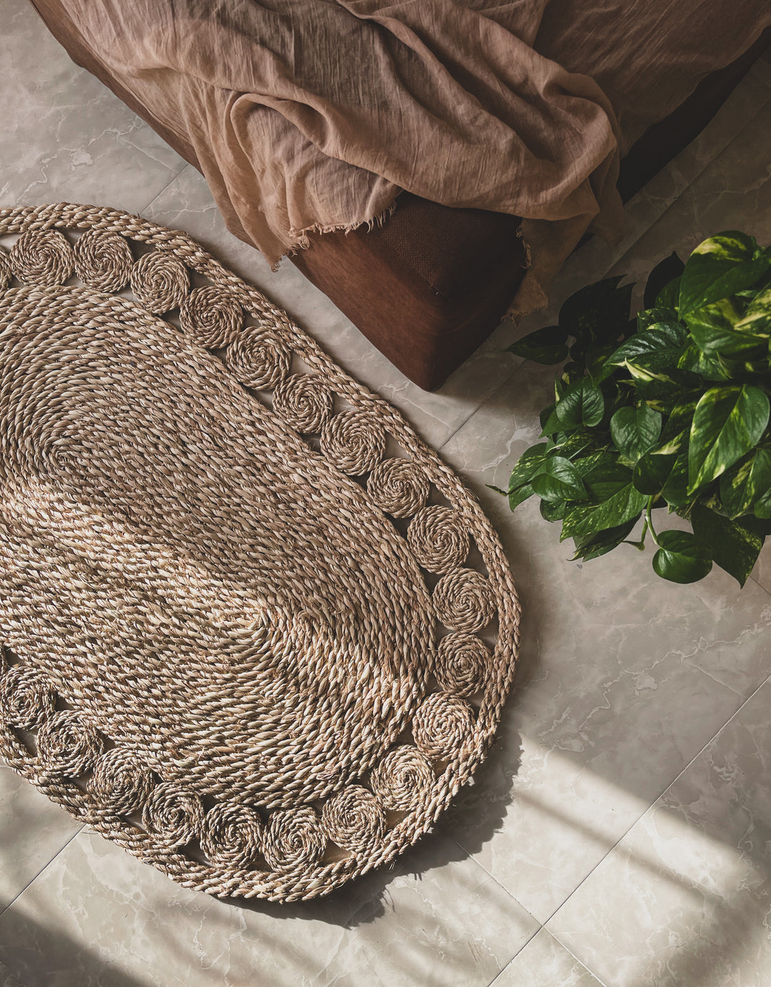 Magic wicker rug