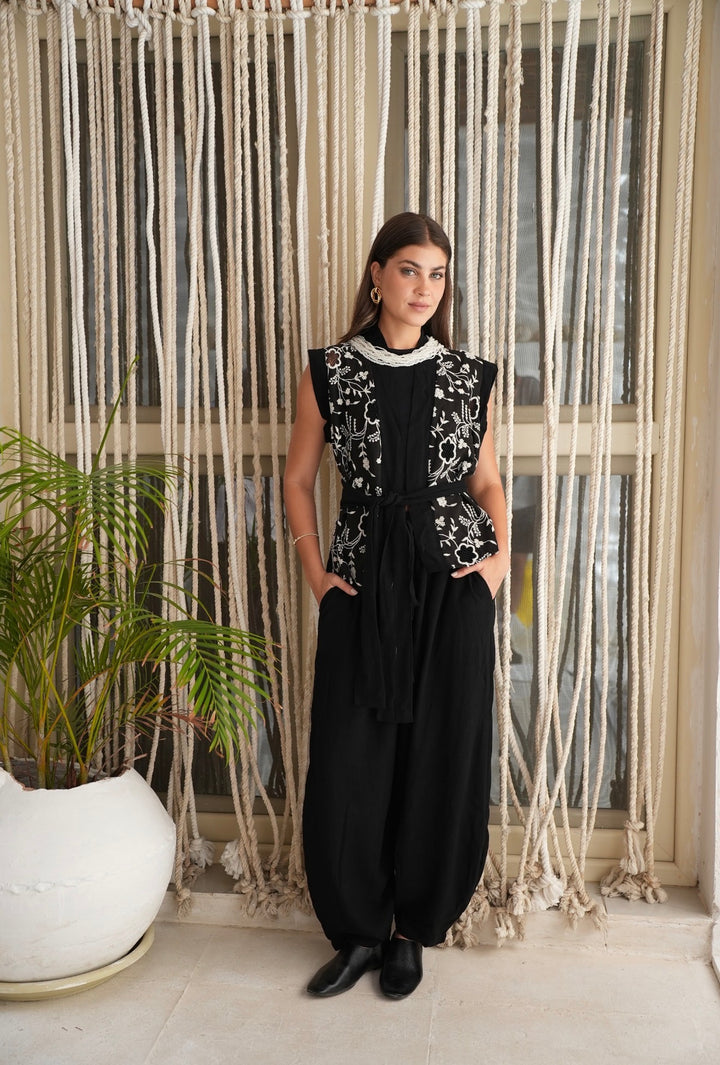 Black petals set