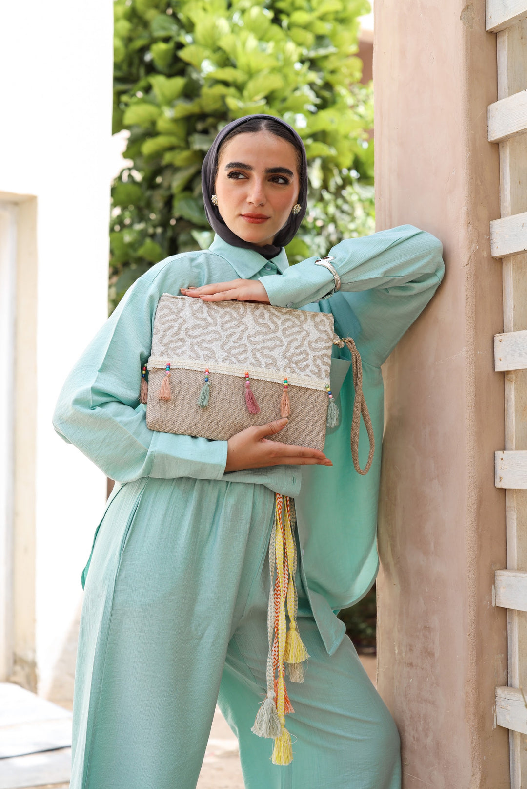 Zarqasha clutch