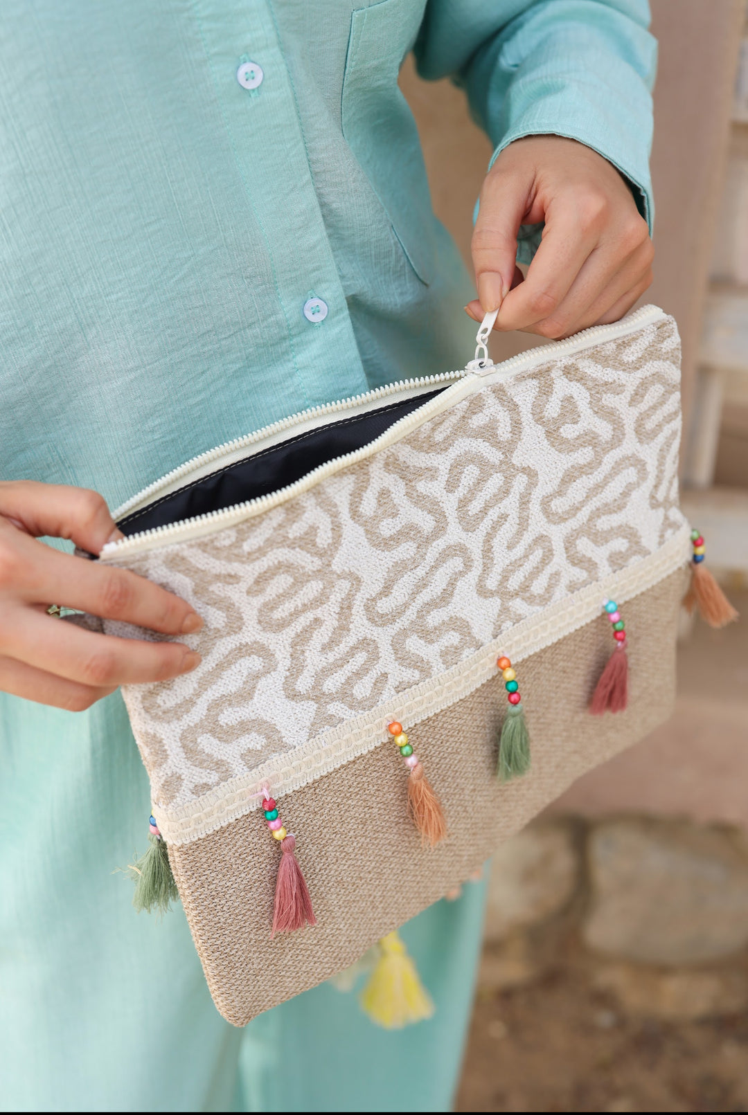 Zarqasha clutch
