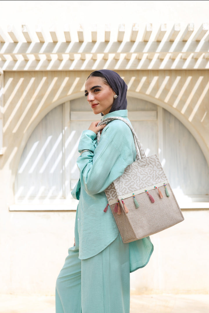 Breezy tote