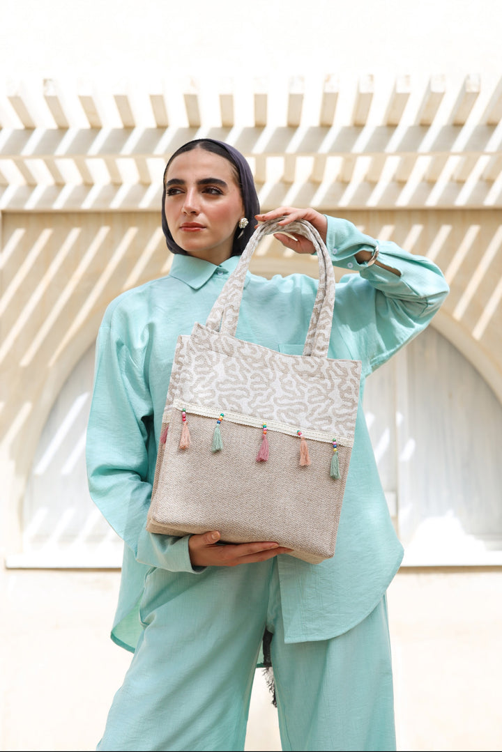 Breezy tote