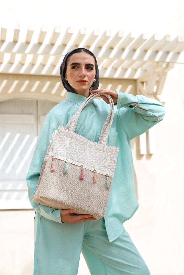 Breezy tote