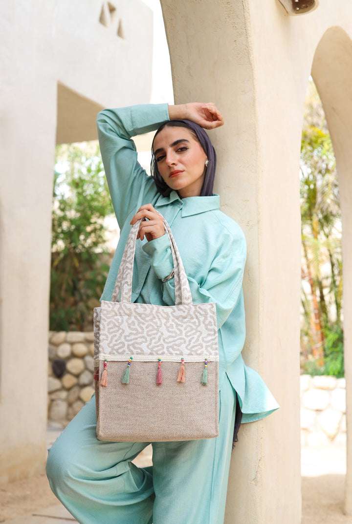 Breezy tote