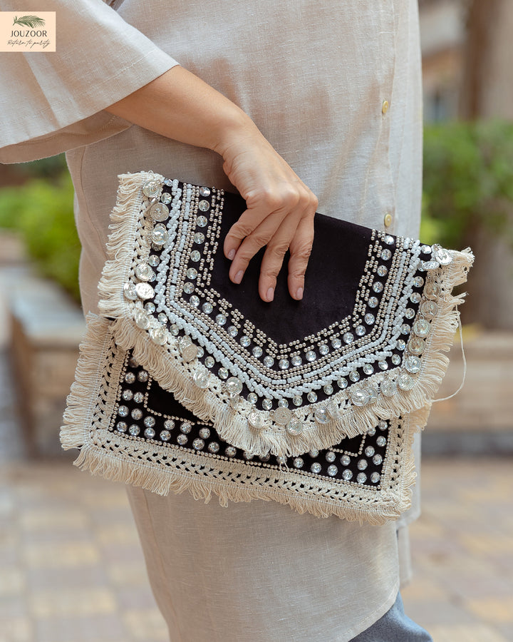 Black clutch