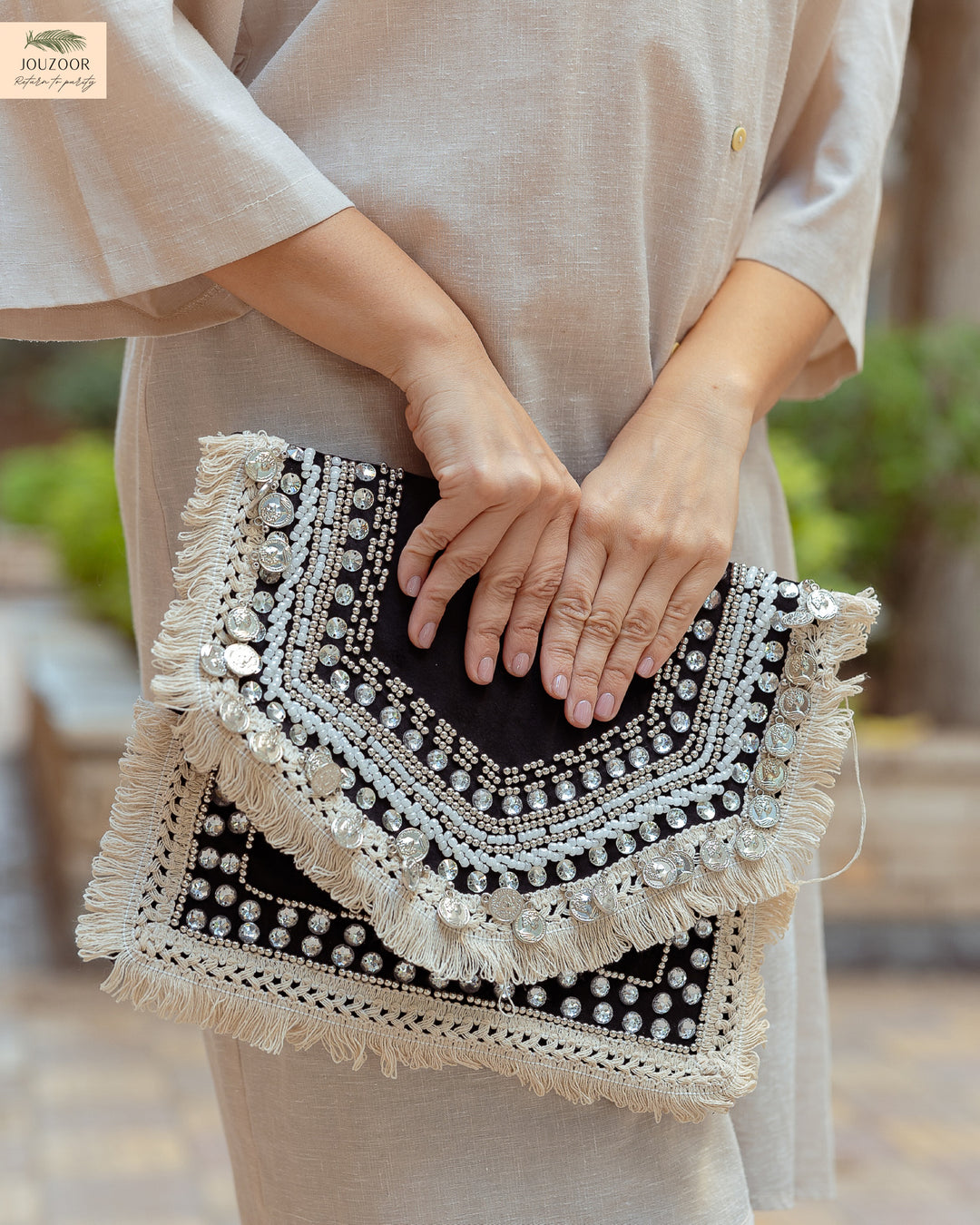 Black clutch