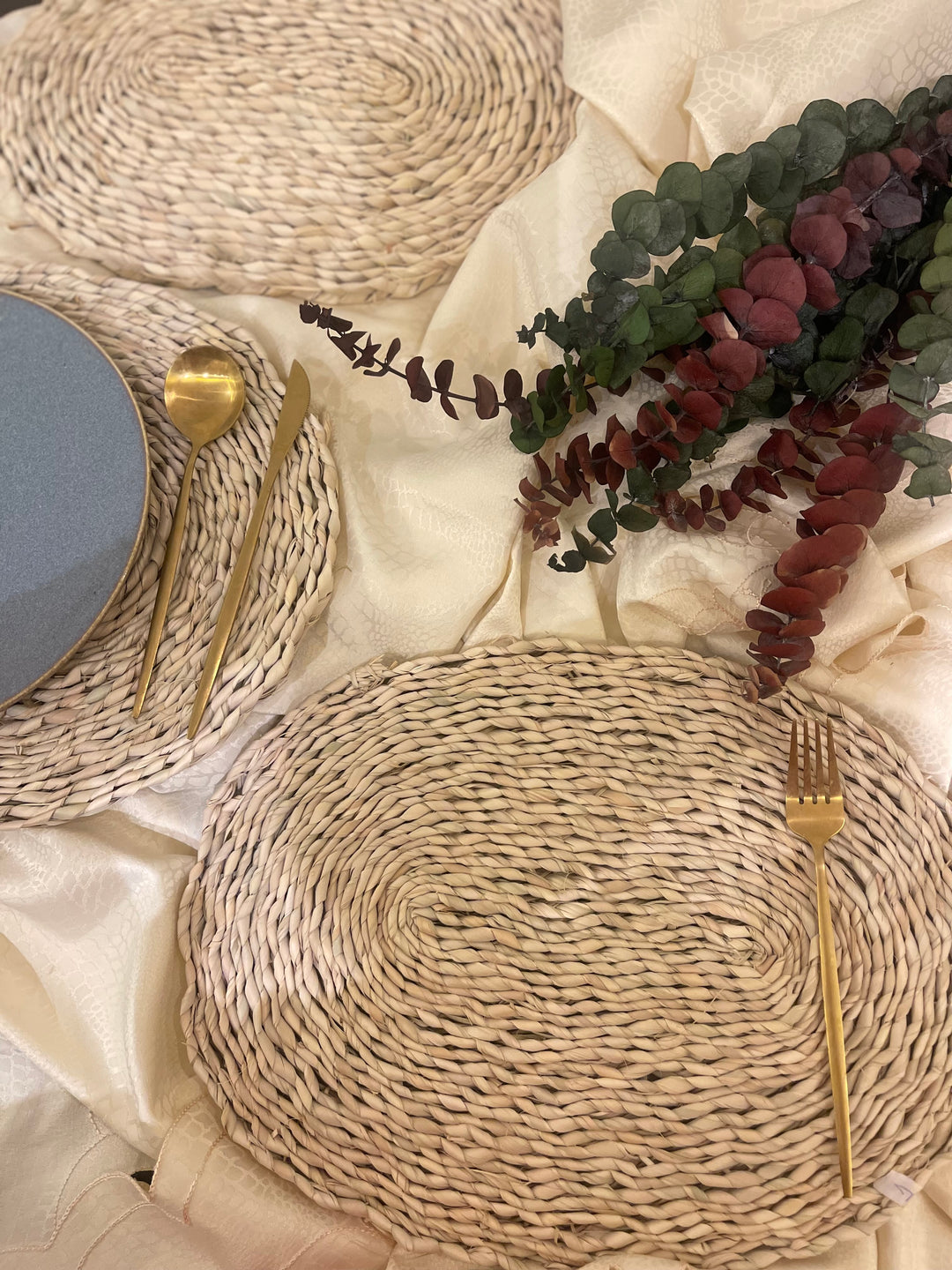 Oval placemat