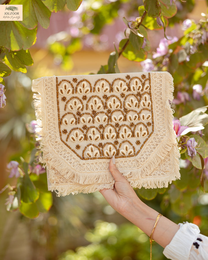 Shell clutch