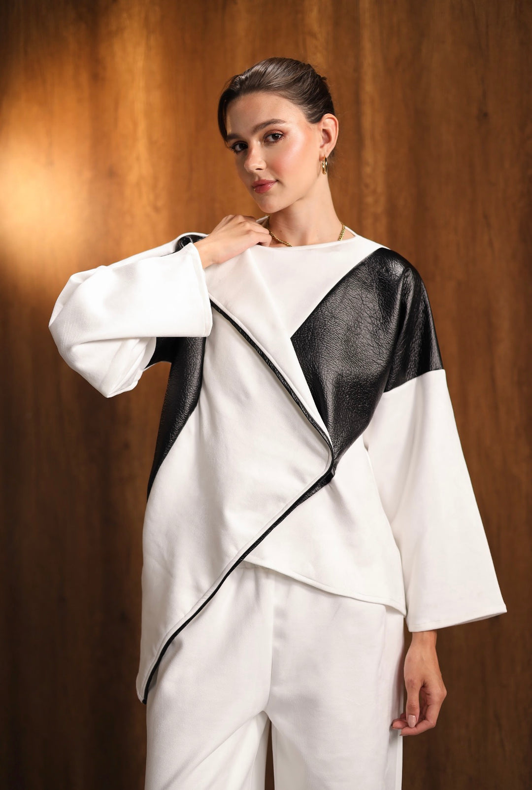 Monochrome wrap suit