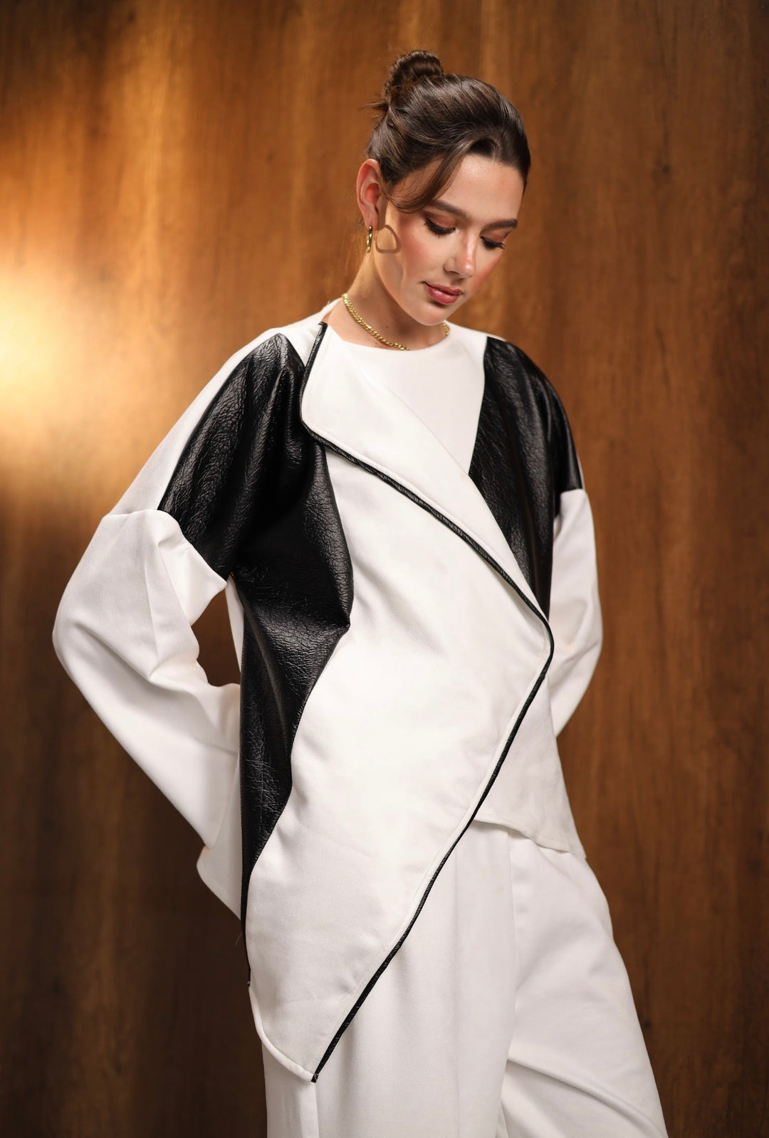 Monochrome wrap suit