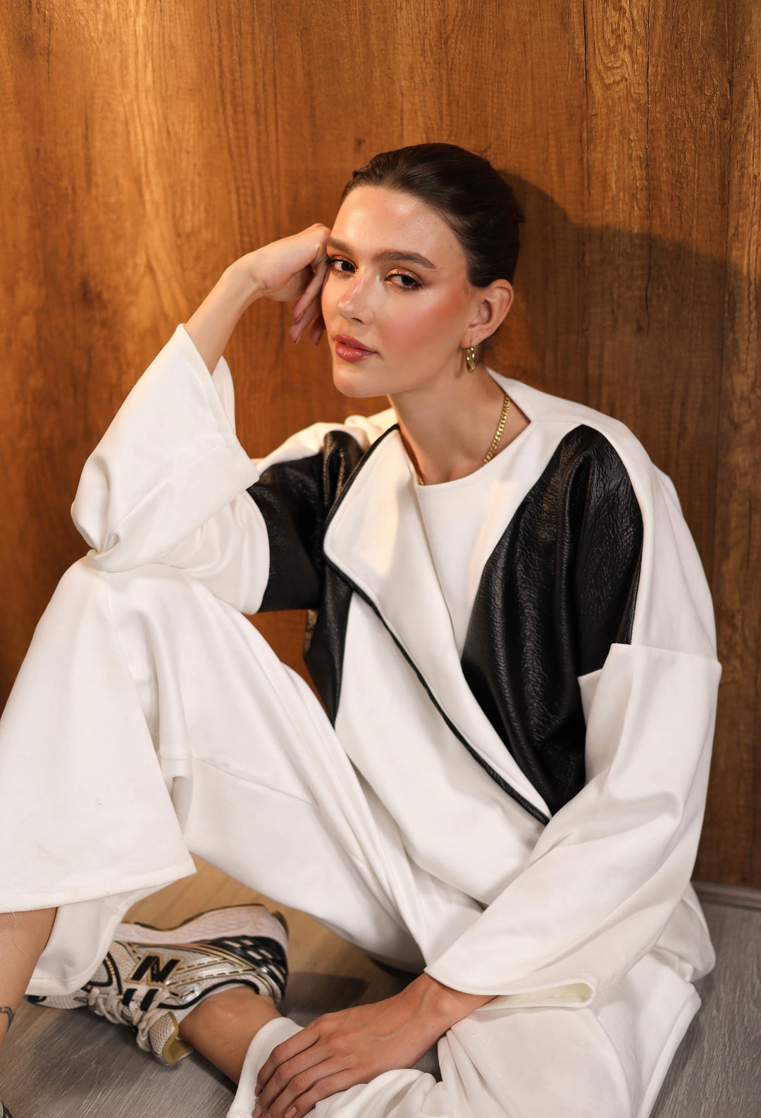 Monochrome wrap suit