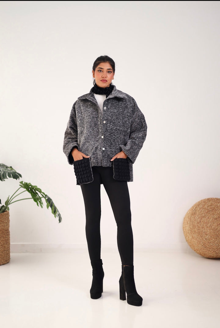 Black pocket x dark gray jacket