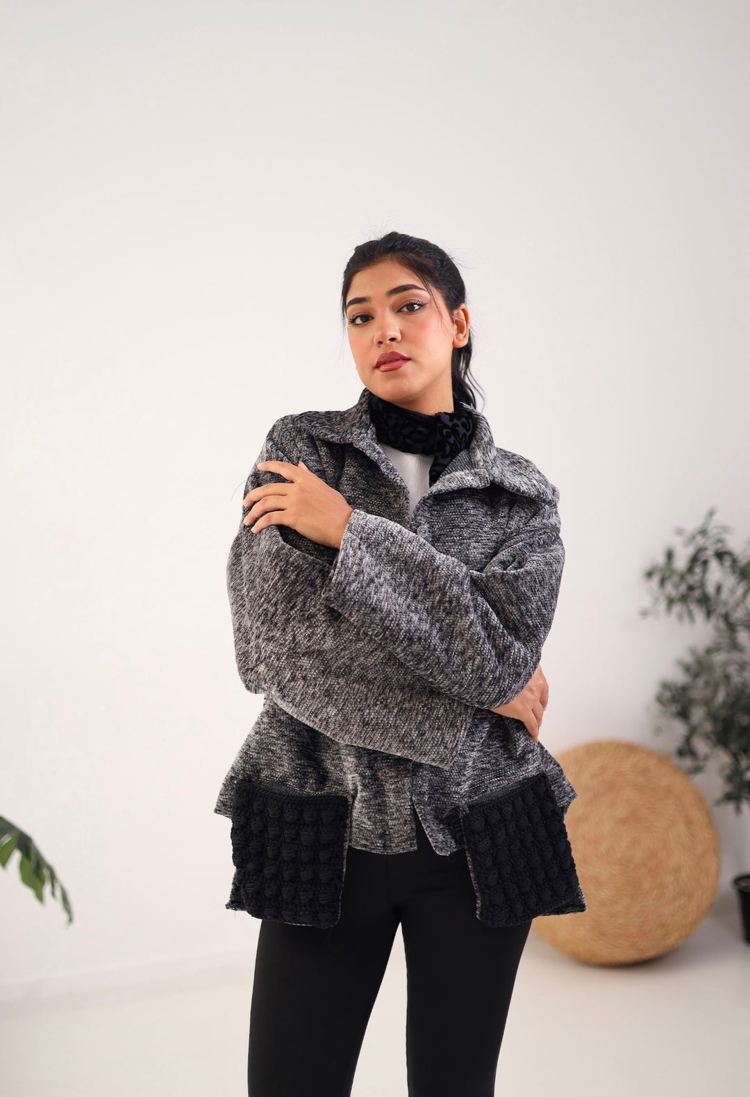 Black pocket x dark gray jacket