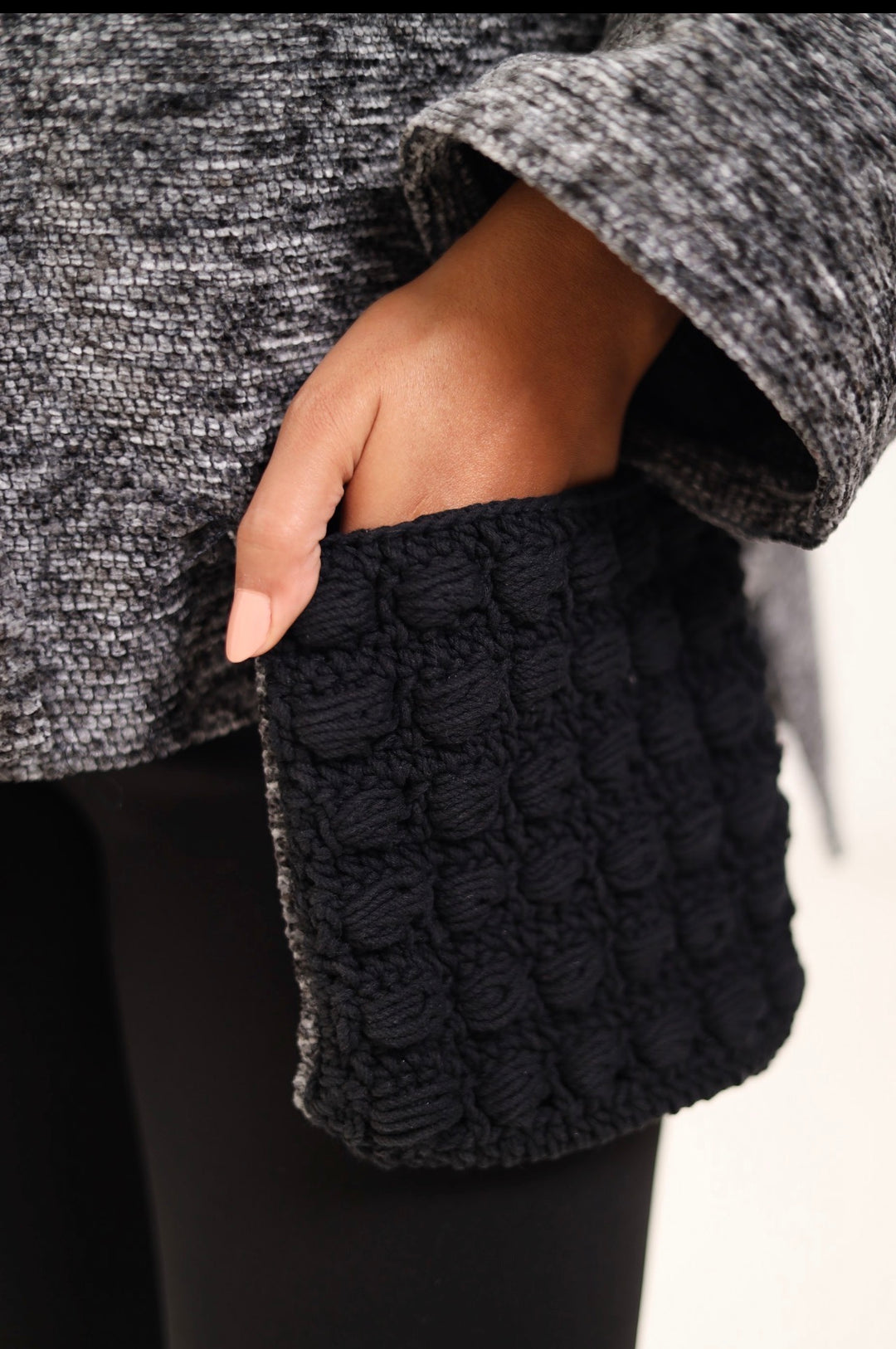 Black pocket x dark gray jacket