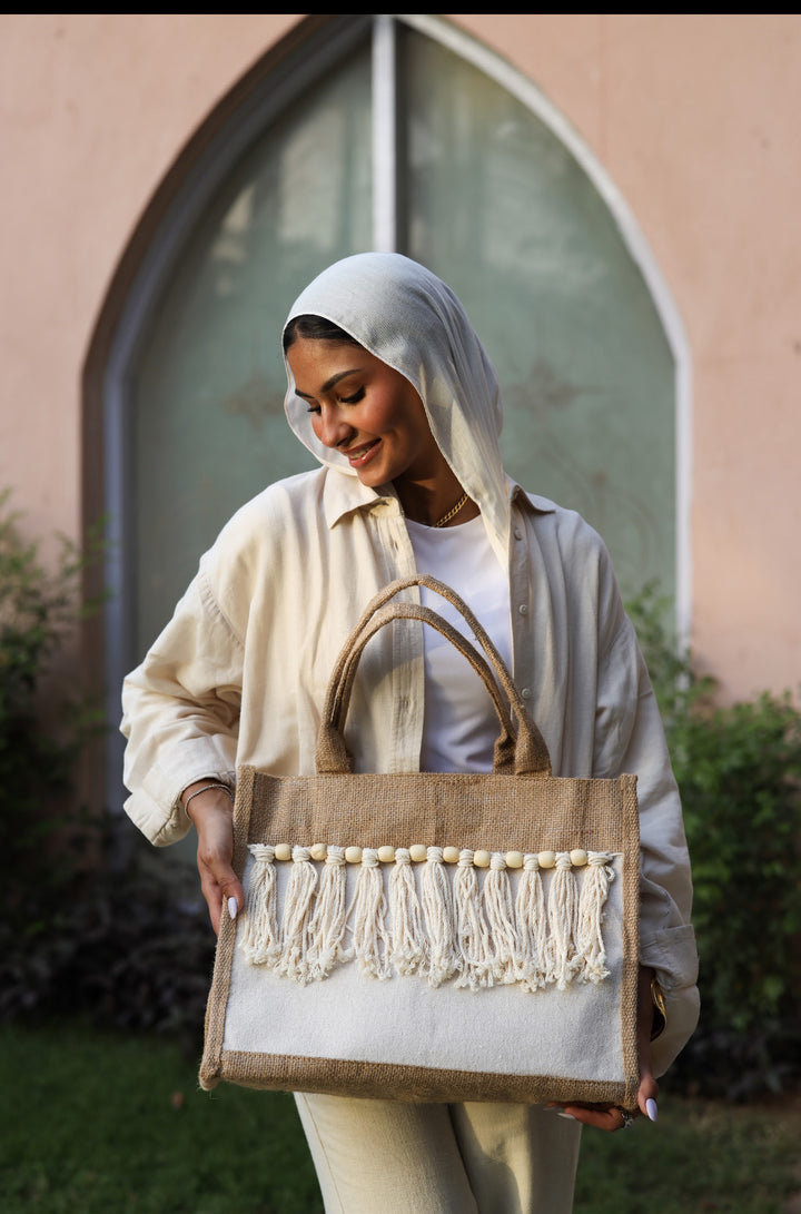 Burlap and linin macreme bag