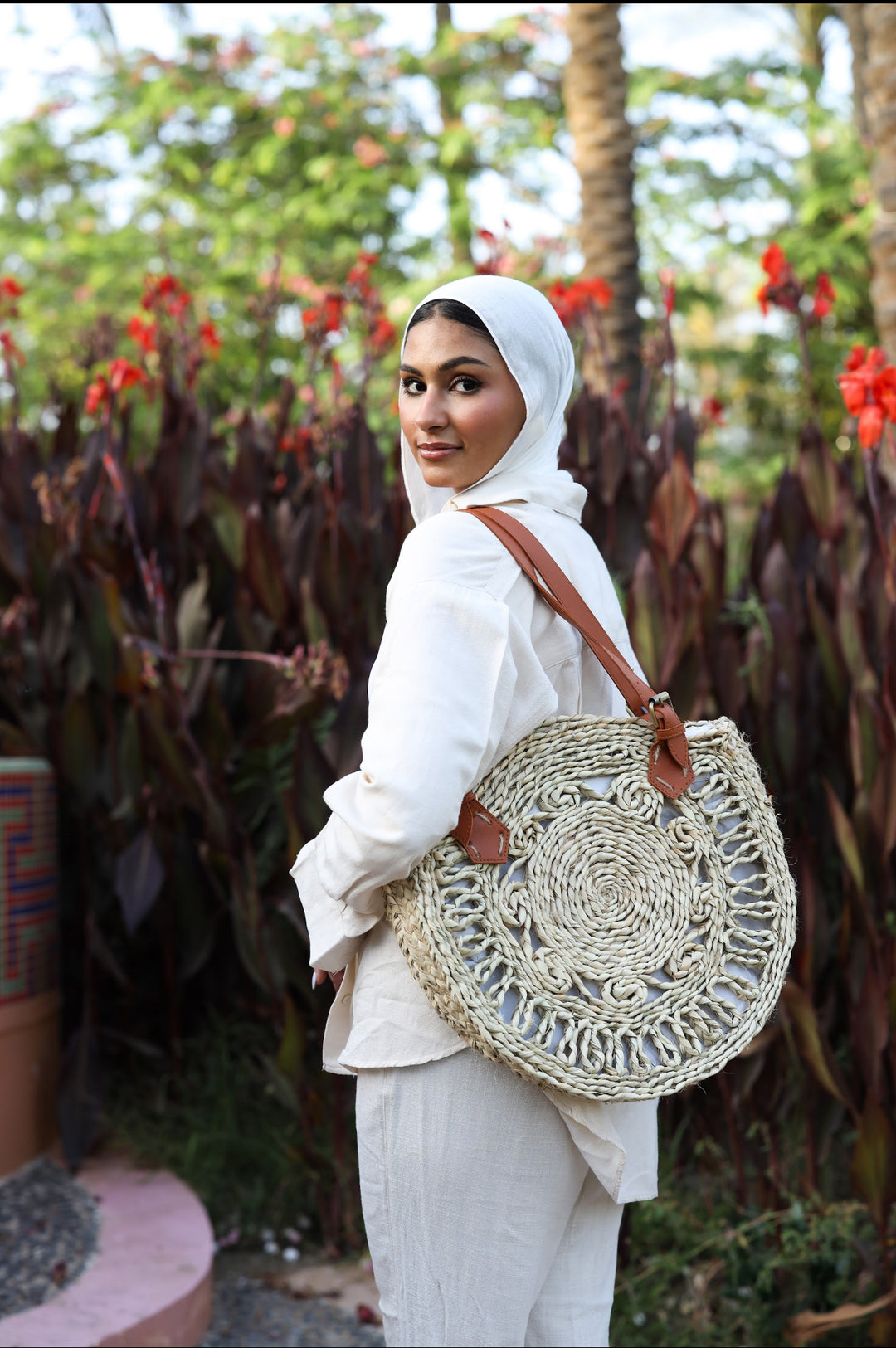 Circle wicker bag x leather strap