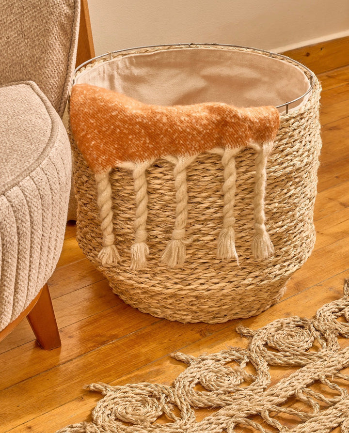 Wicker laundry basket