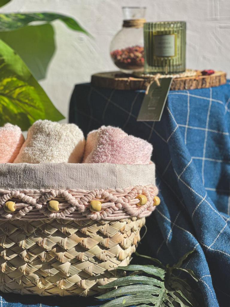 Wicker Basket With Inner Lining for Holding Towels With Macreme