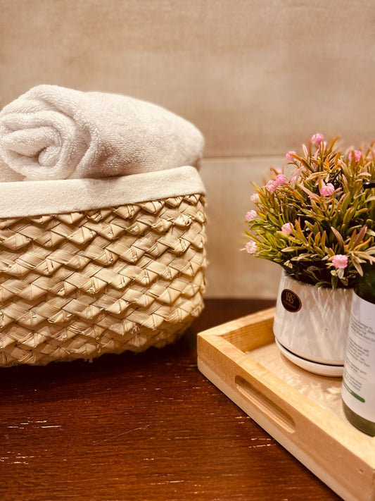 Wicker Basket With Inner Lining for Holding Towels