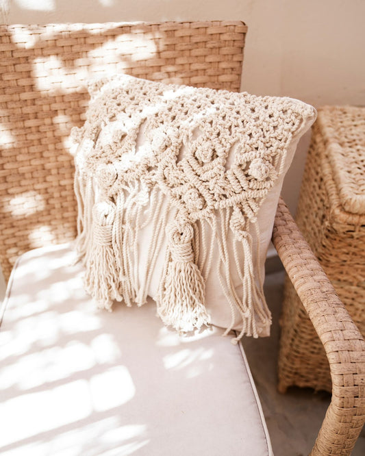 A Complete Pillow That Contains A Macrame Cover And An Inner Pillow With Fiber