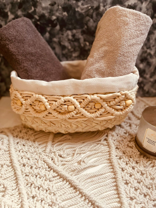 Wicker Basket With Inner Lining for Holding Towels With Macreme